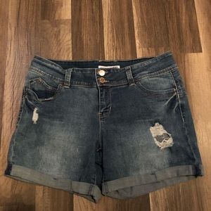 YMI denim shorts sz 11